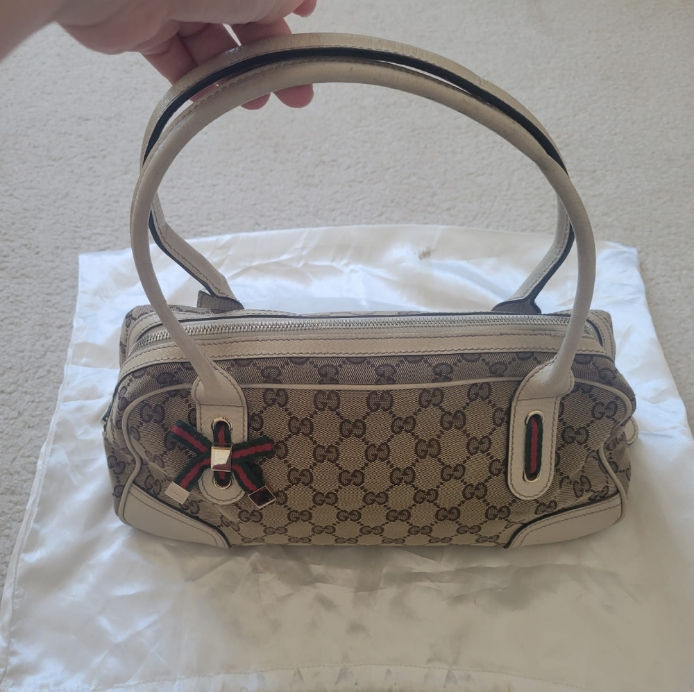 AUTHENTIC VINTAGE GUCCI HANDBAG / WOMEN
